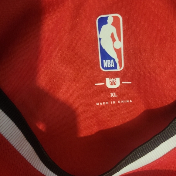 NWOT NBA Chicago‎ Bulls Jersey Mens XL Red Stitched Crewneck Sleeveless Pullover - Picture 9 of 11